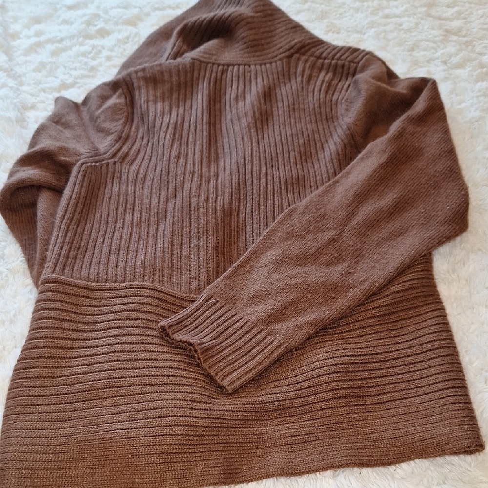Pre-owned Cozy Brown Women's Cardigan Sweater Size L - Picture 4 of 6